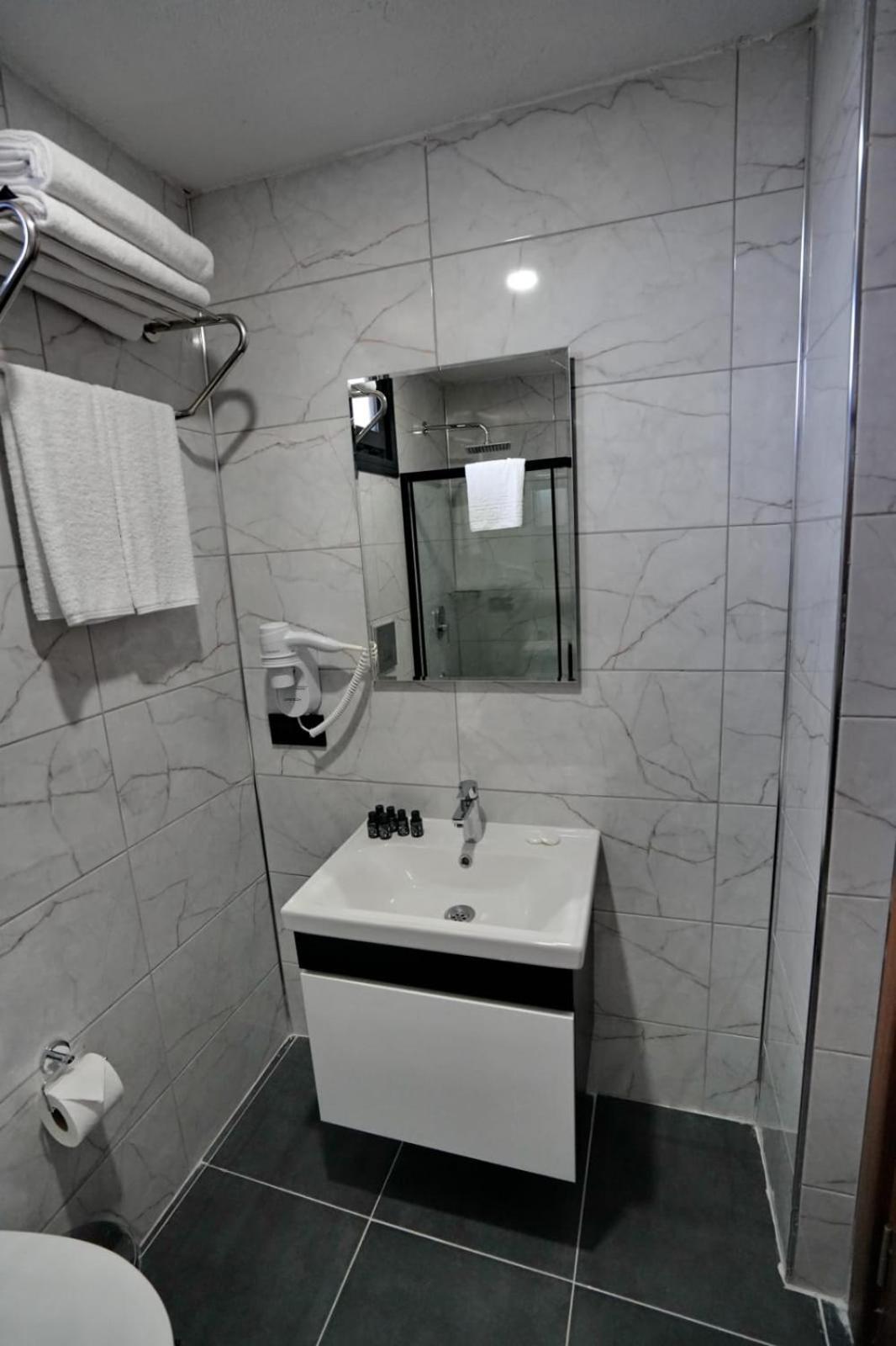 Shelton Airport Hotel Arnavutkoy Dış mekan fotoğraf
